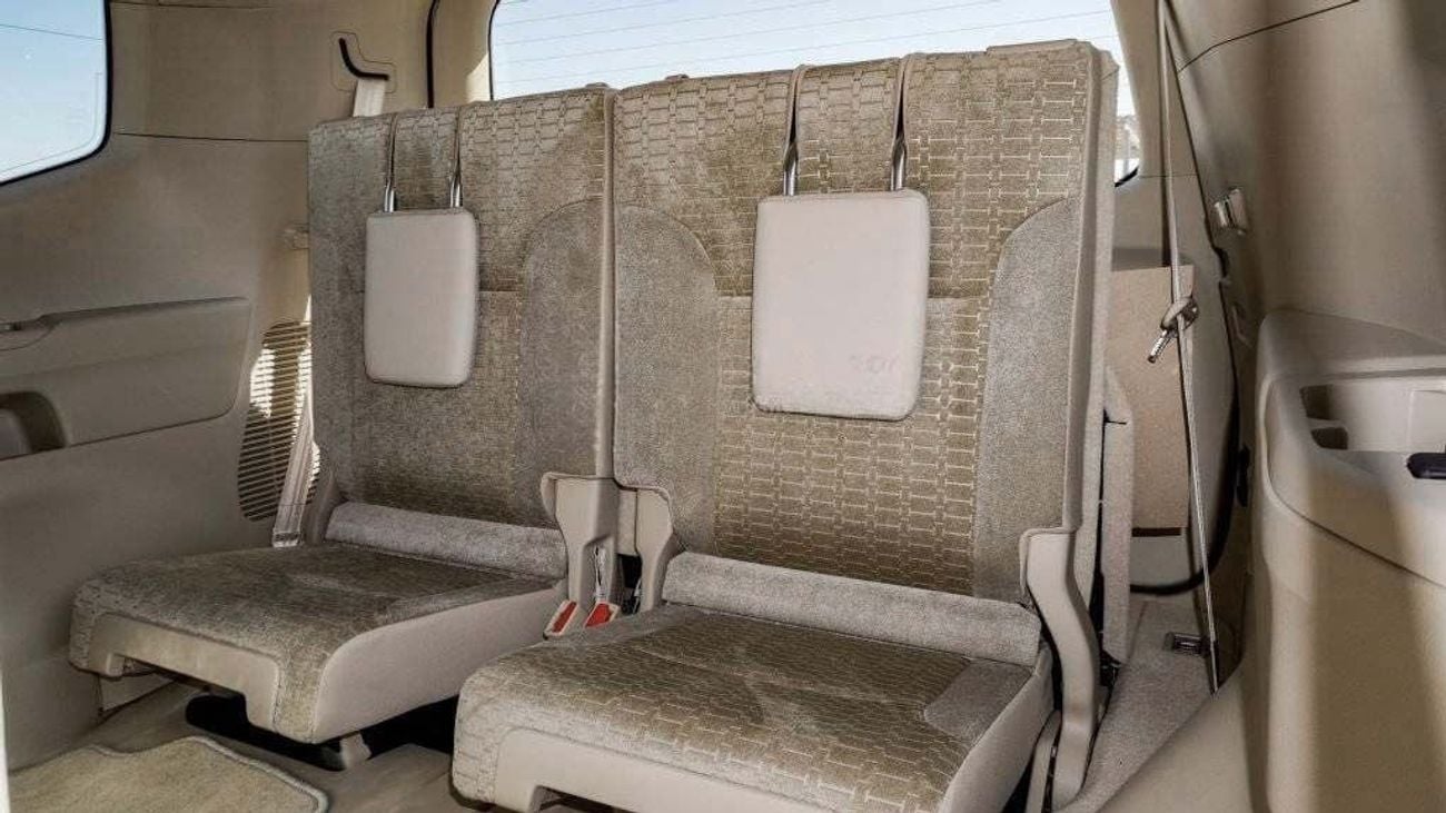 Toyota Land Cruiser 2025 Toyota Land Cruiser 3.3L EXR Twin Turbo Diesel AT (White)