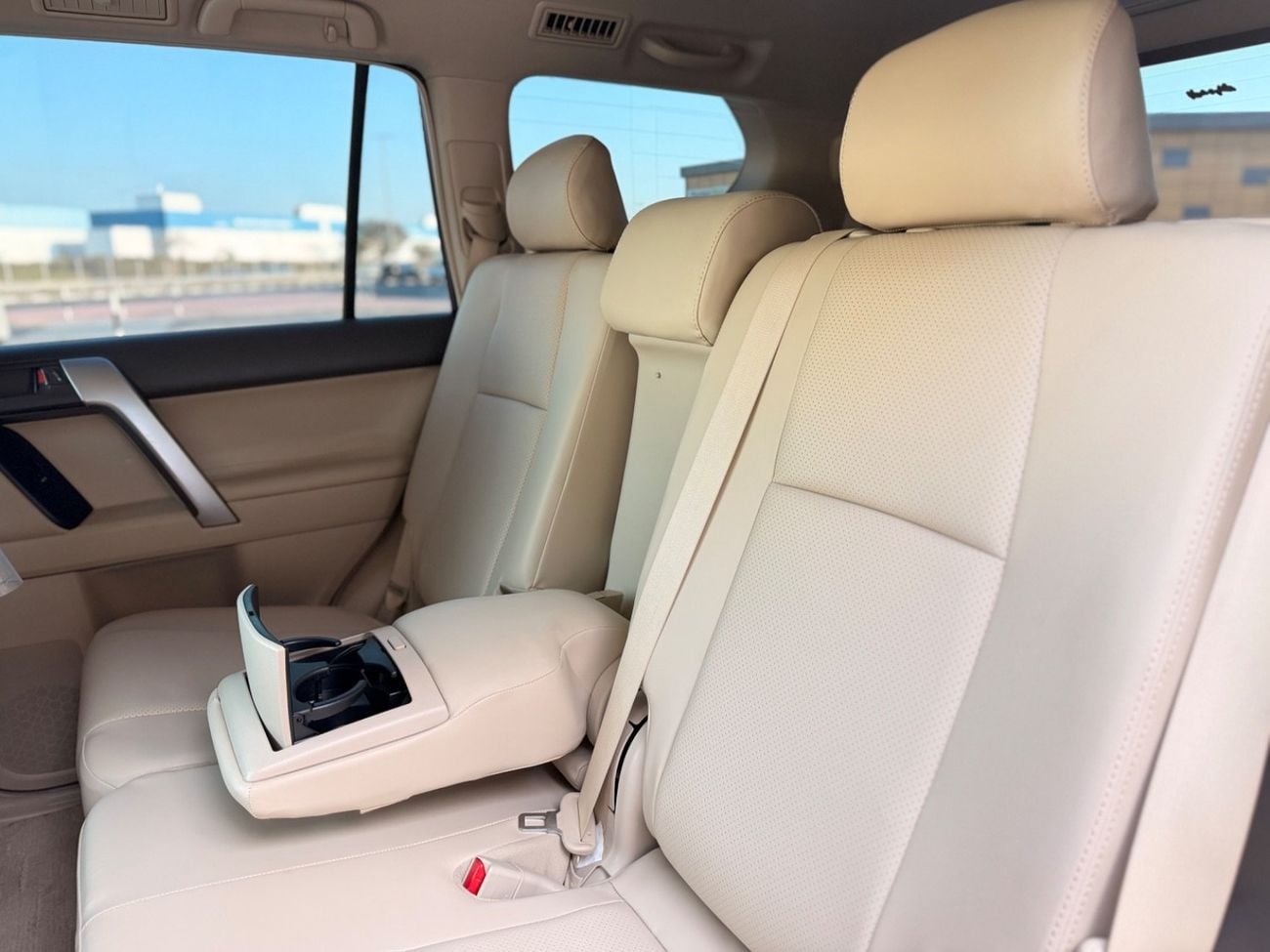 تويوتا برادو GXR 2.7L (160 HP) 4WD