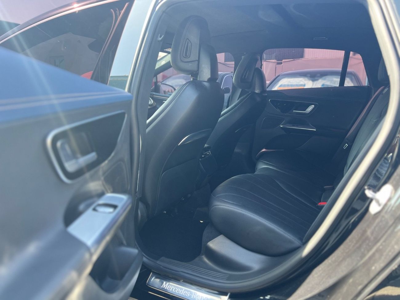 Mercedes-Benz EQE 350+ Premium + EQE 350 | 2023 | 4MATIC | 292HP