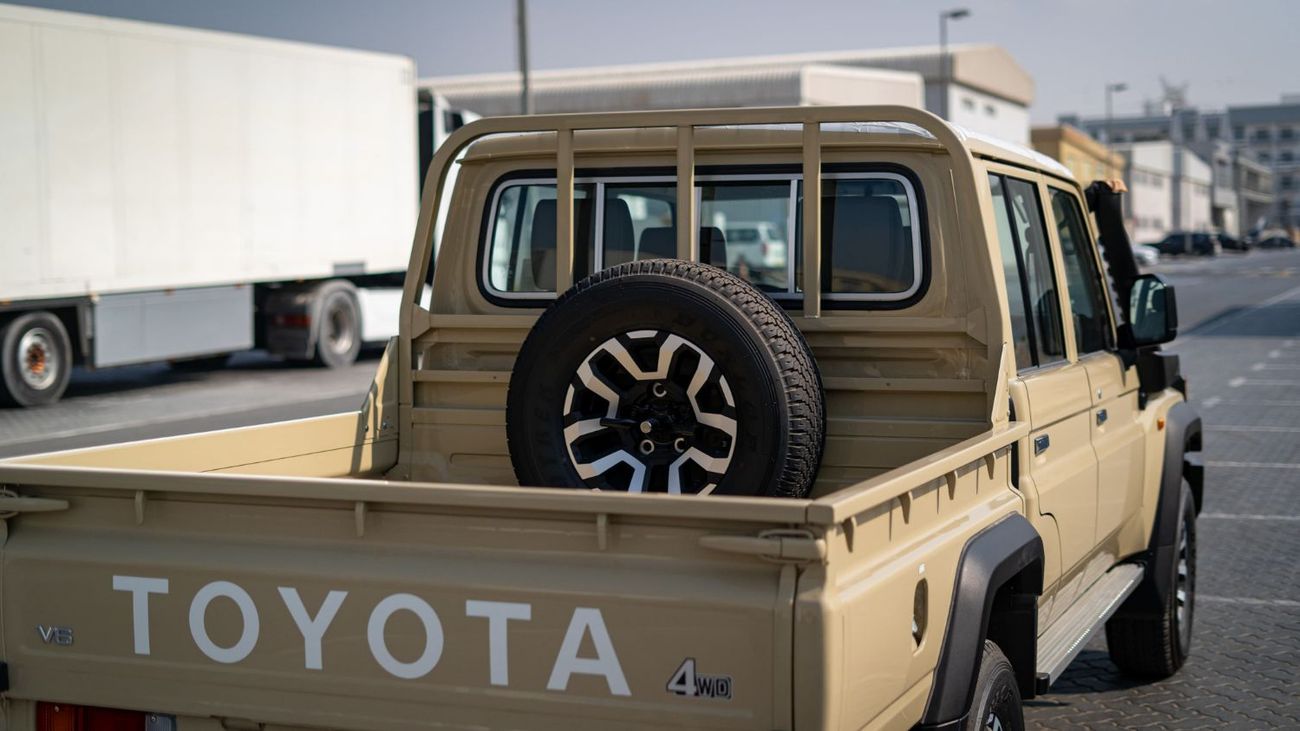 Toyota Land Cruiser Pick Up 79 V6 4.0L Petrol A/T 2025YM