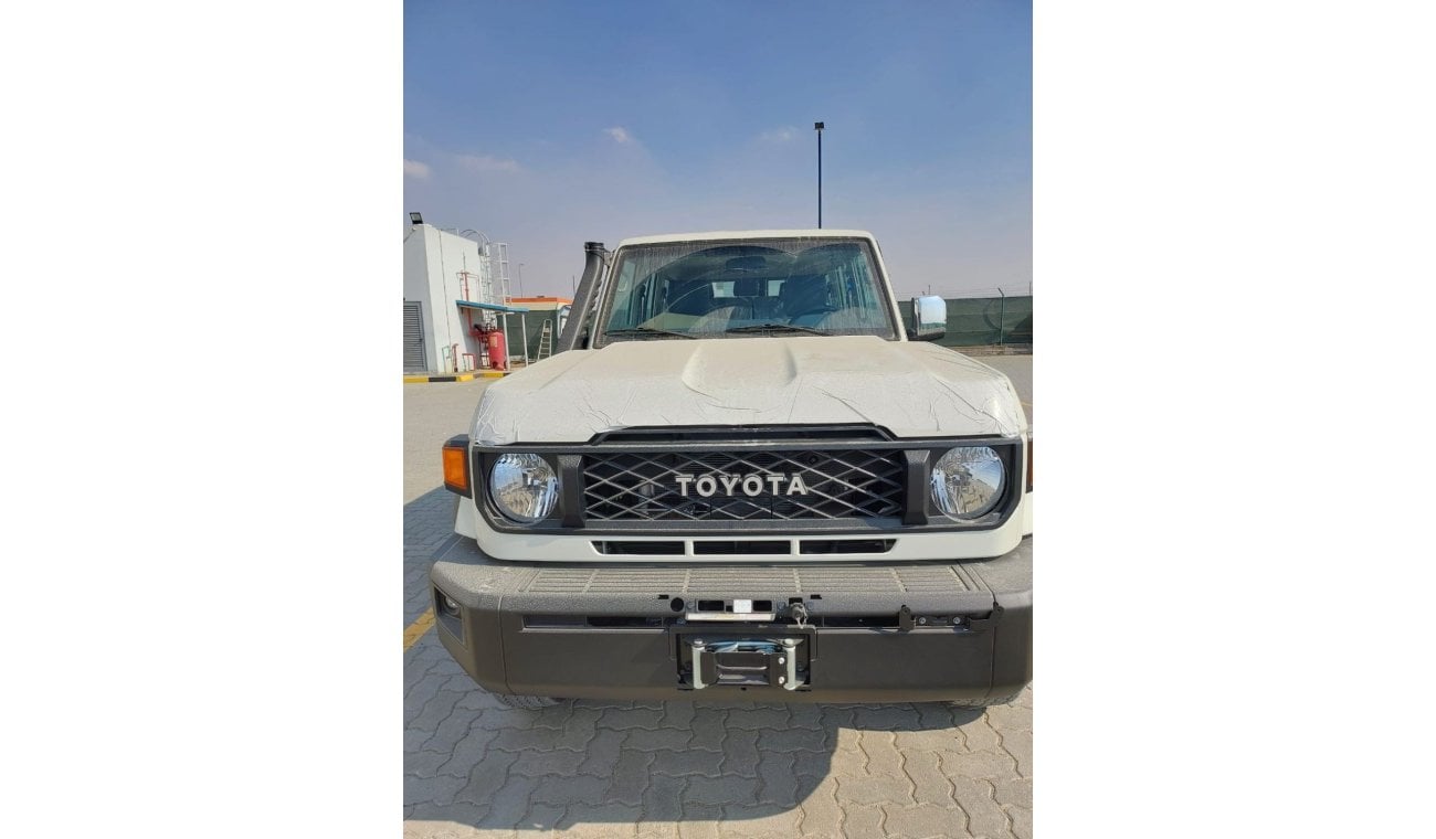 تويوتا لاند كروزر هارد توب TOYOTA LC 4.5 DSL HTOP 5 DOOR NEW SHAPE