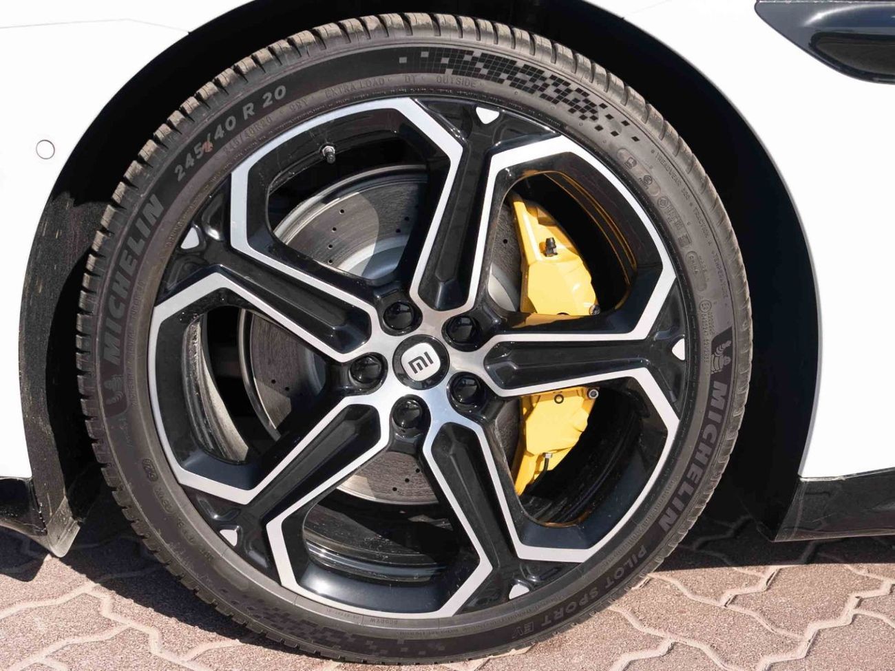 Xiaomi SU7 2025 Xiaomi SU7 Max 21" Sport Wheels - White inside Grey | Export Price