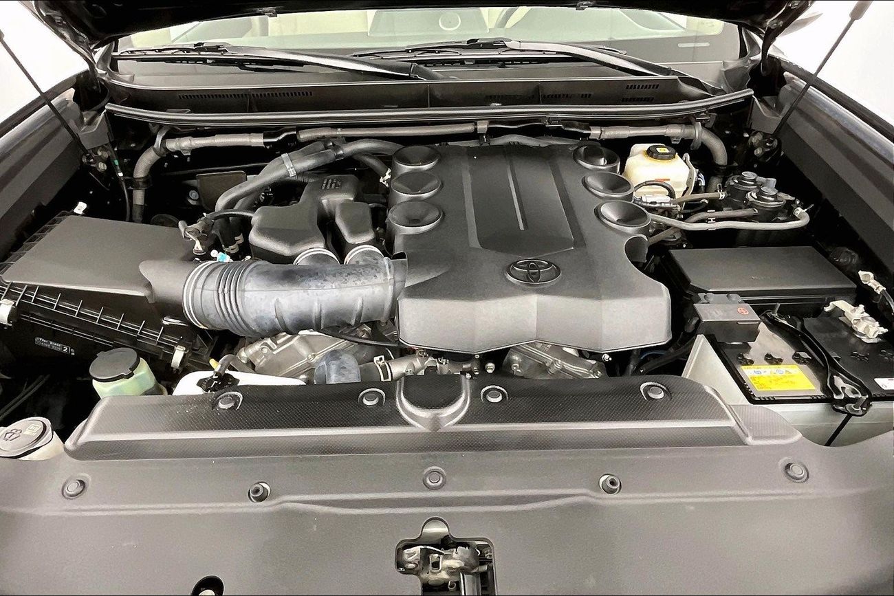 تويوتا برادو GXR | سنة ضمان مجانية | 0 دفعة أولى | سياسة الإعادة بعد 7 أيام