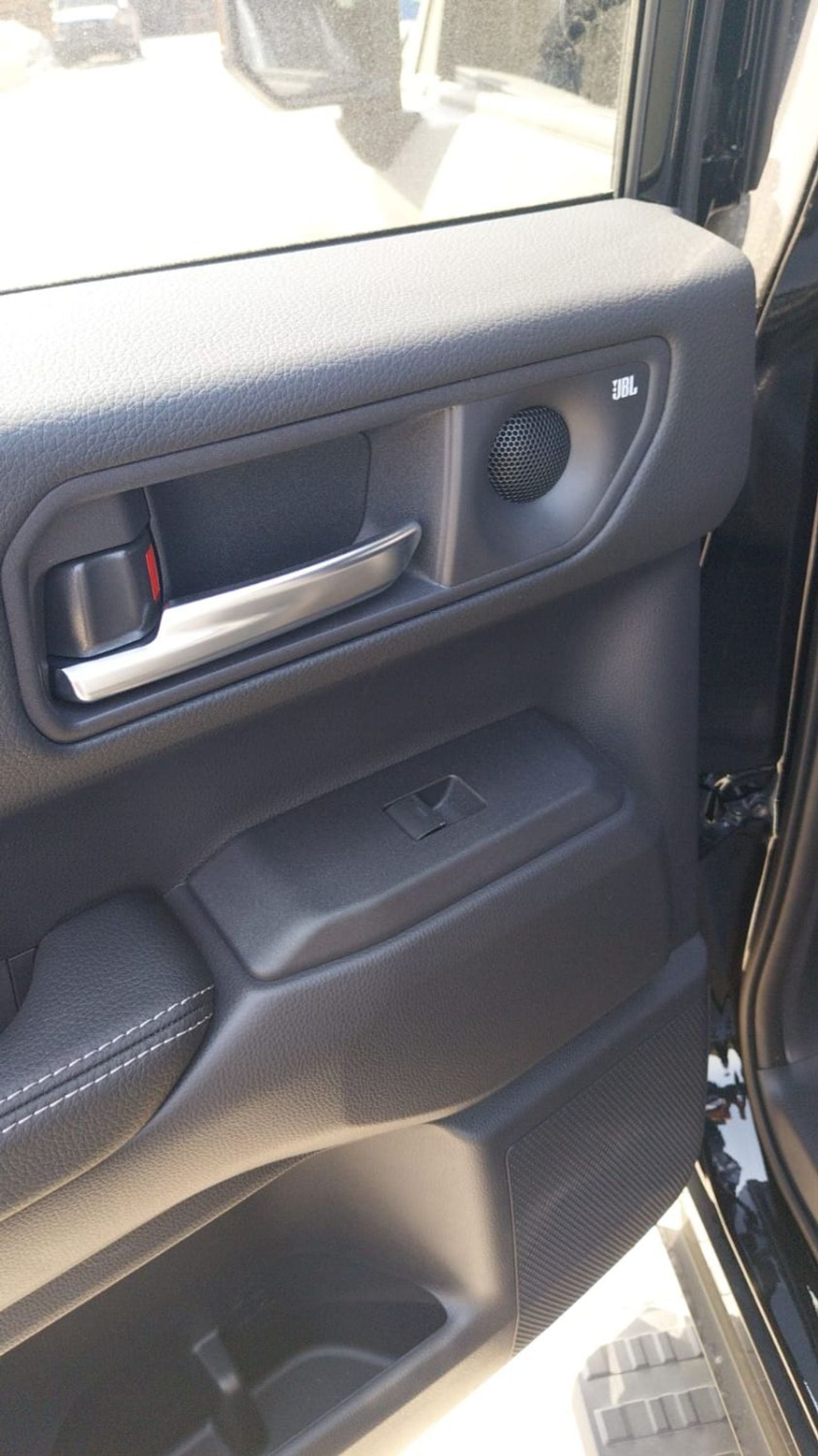 تويوتا برادو LC250 2.4L PETROL LUXURY PLUS 7 SEATER FULL OPTION(ONLY FOR AFRICA)