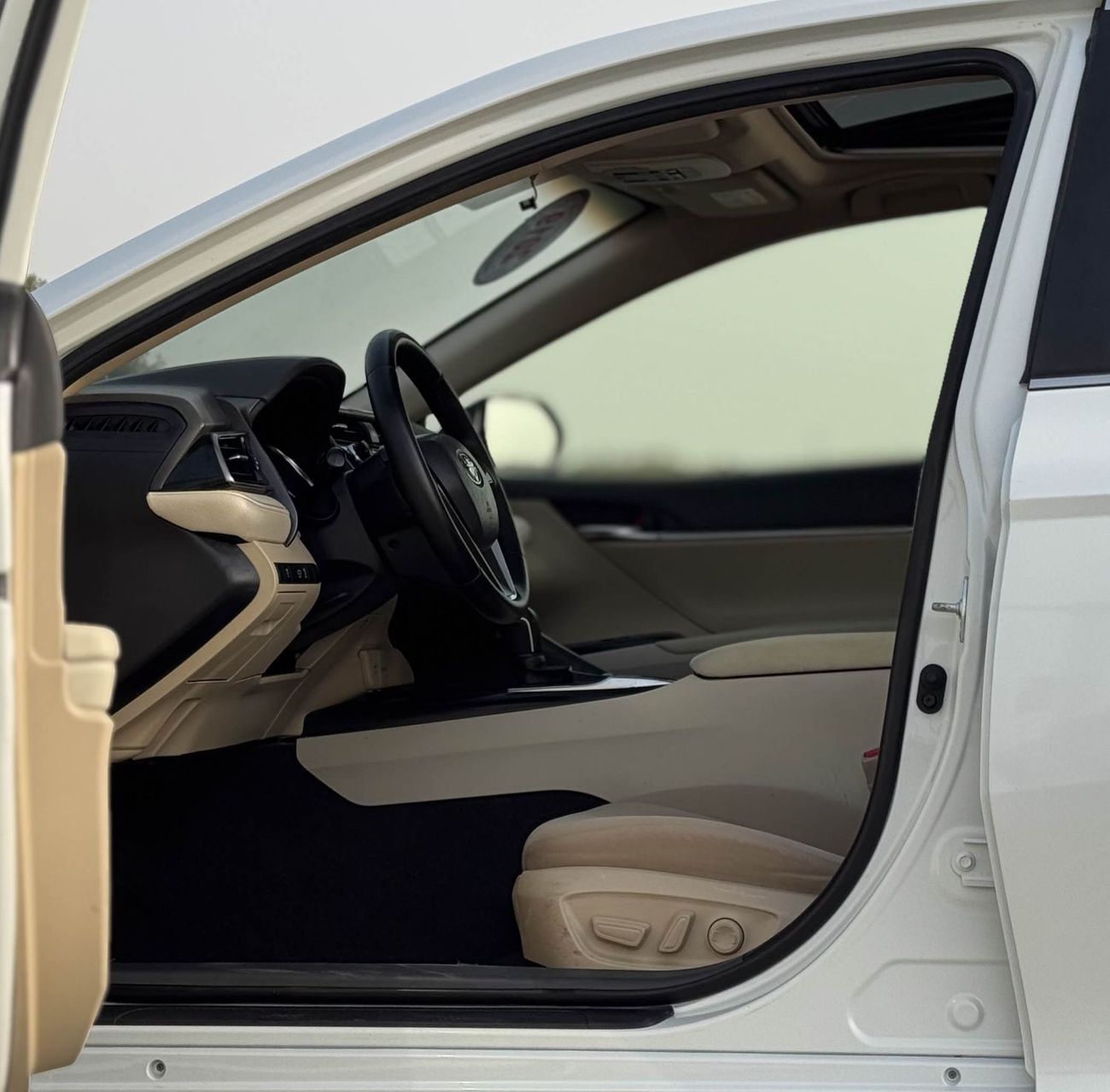 تويوتا كامري تويوتا كامري 2019 خليجي بدون حوادث بحالة ممتازة 1421 شهرياً