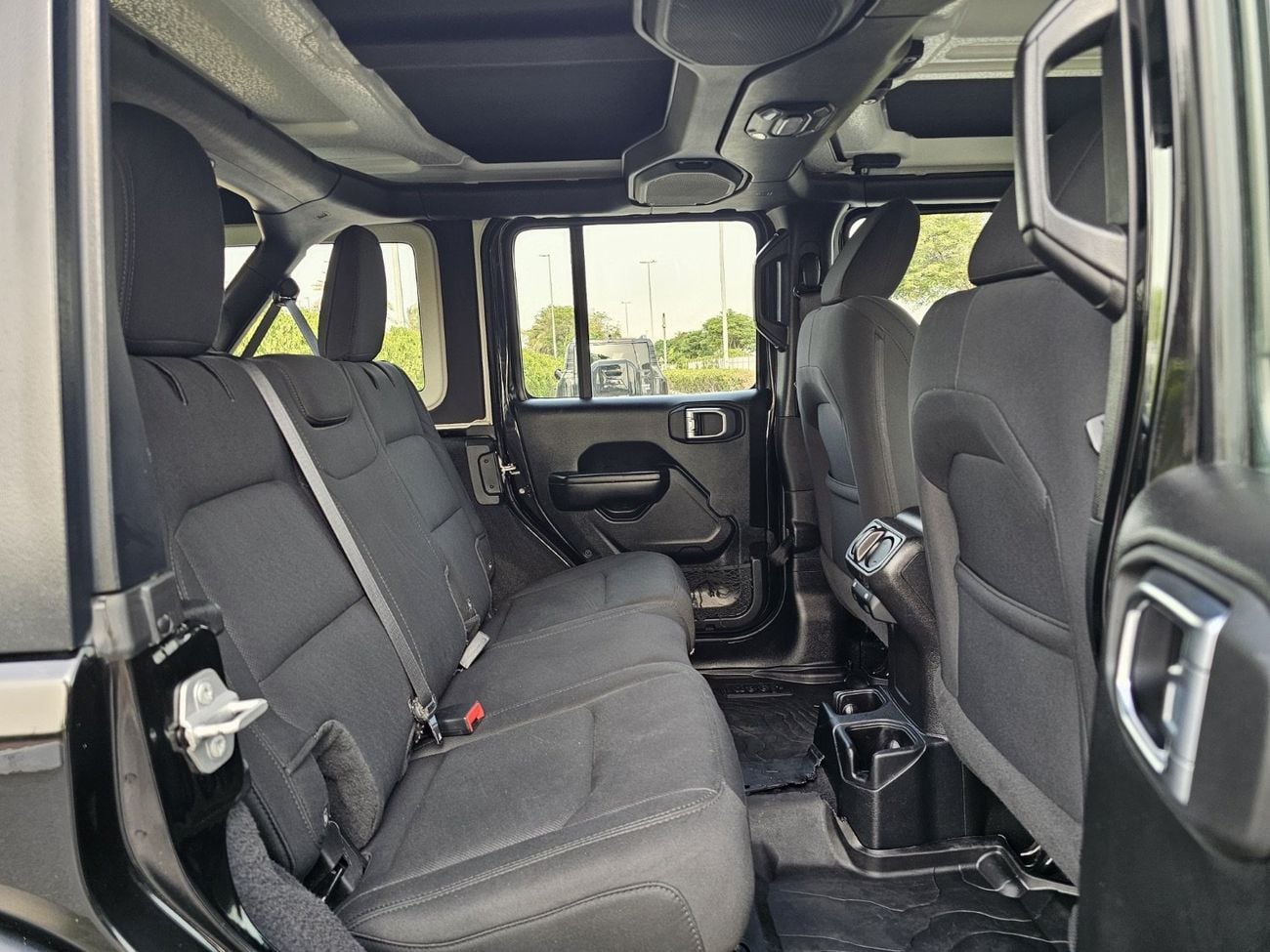 Jeep Wrangler Sport 3.6L A/T (5 Seater)