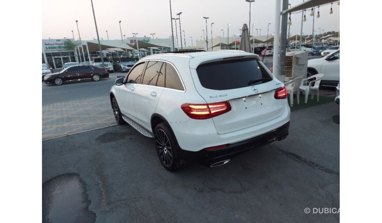 مرسيدس بنز GLC 300 واردامريكي بنوراما 2فصوص نقطةعمياء تحديدمسار بصمة تبديل ألوان شاشةكبيرة شنطةهدرولك