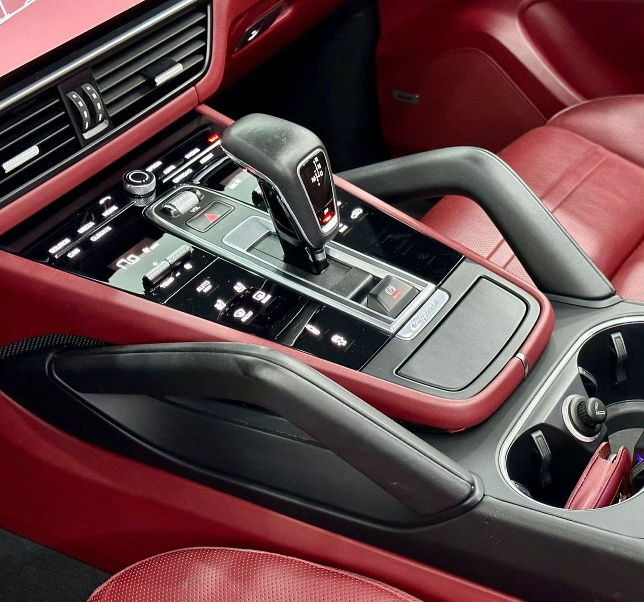 Porsche Cayenne 2019 Porsche Cayenne S, August 2024 Porsche Warranty, Full Porsche Service History, GCC