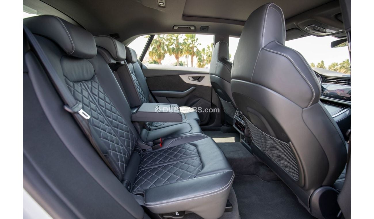 Audi Q8 55 TFSI quattro S-Line Sports & Black Gloss package Audi Q8 55 TFSI ABT  S Line Quattro Sport Panora