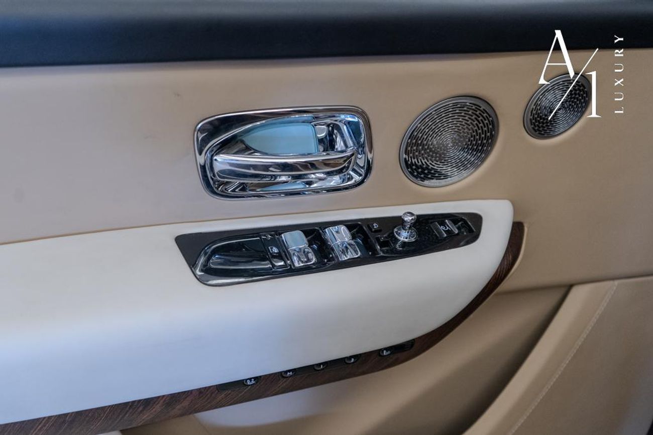 Rolls-Royce Cullinan 2019 Rolls Royce Cullinan, Warranty, Full Rolls Royce Service History, VIP Seats, Full Options, GCC