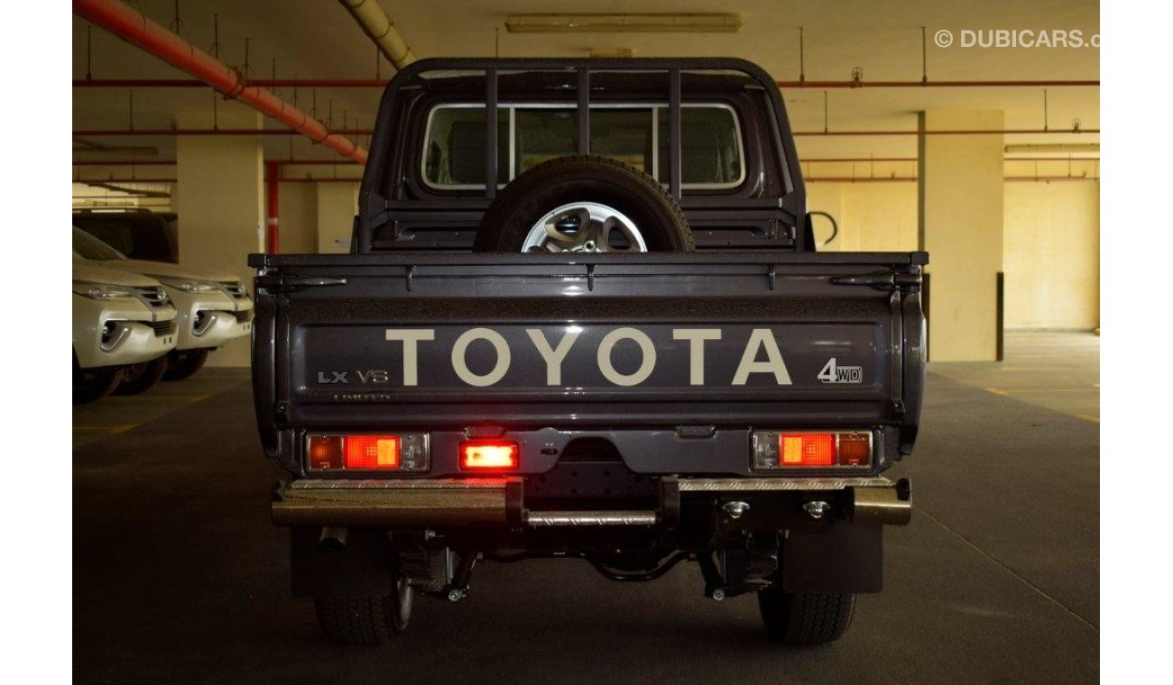 Toyota Land Cruiser Pick Up Petrol Full option