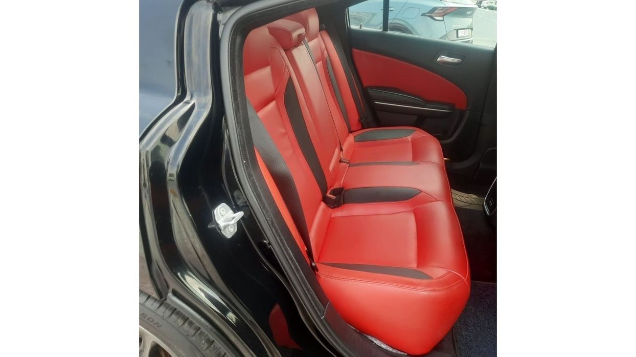 دودج تشارجر 3.6L SXT (متوسط)