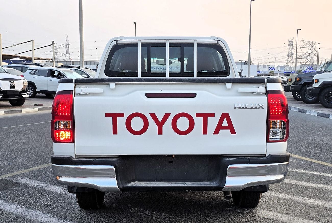 Toyota Hilux GLX TOYOTA HILUX D.C PICKUP GLS G1 2.7L A/T PETROL 4X2 5 SEATER White Color 2026 MODEL