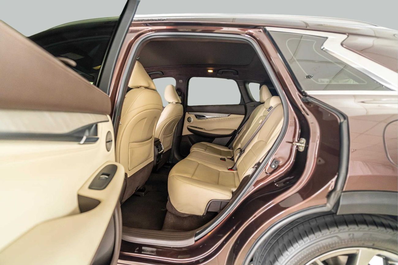 Infiniti QX50 LUXE 2.0