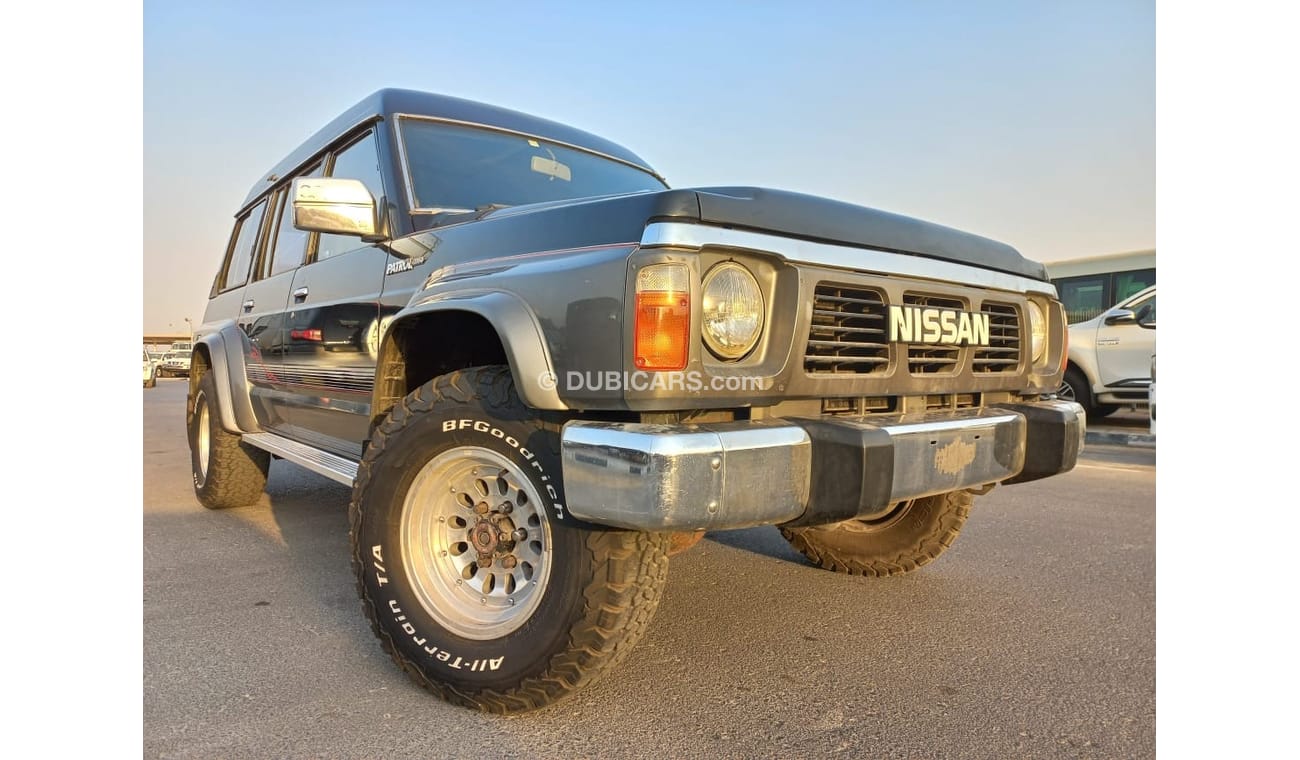 نيسان باترول NISSAN PATROL RIGHT HAND DRIVE (PM1051)