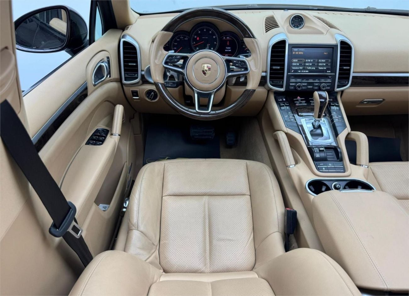 Porsche Cayenne Std 3.6L 2016 Porsche Cayenne, Service History, Excellent Condition, GCC