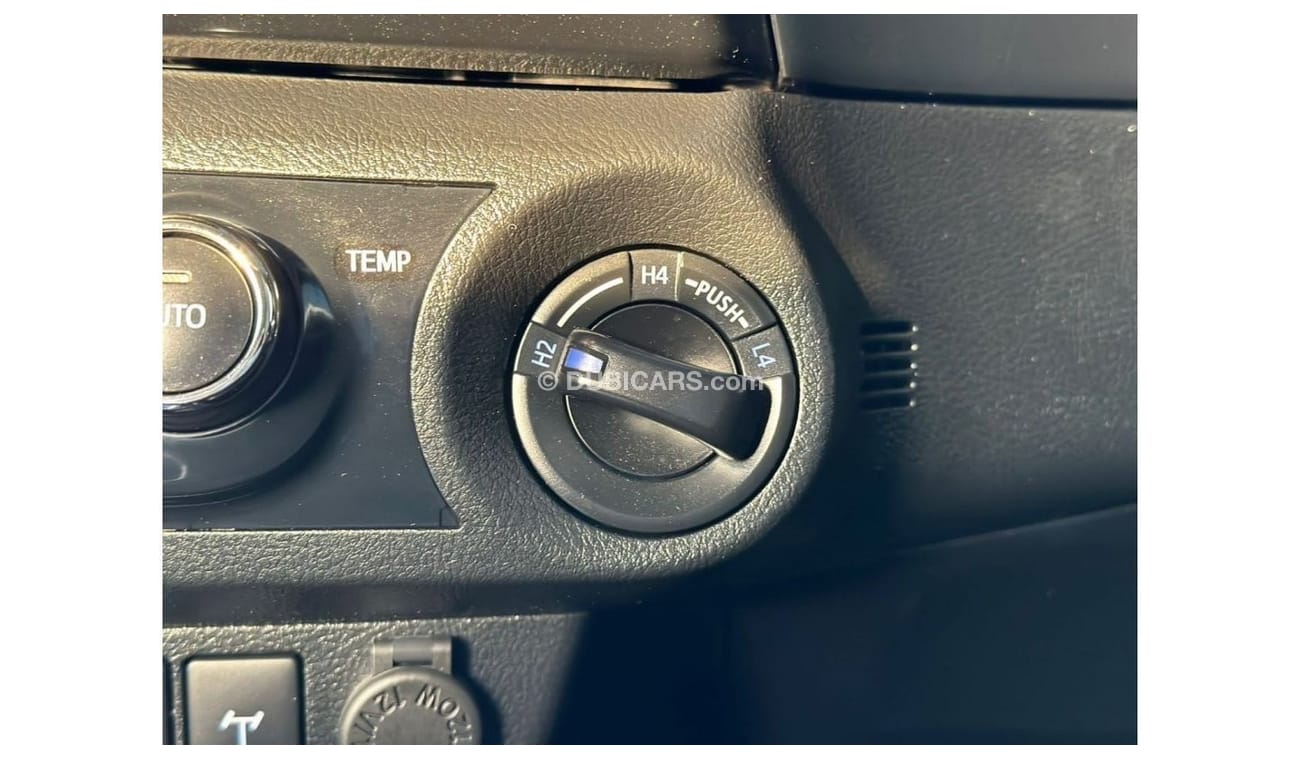 تويوتا هيلوكس 2019 FULL OPTION SPORTS 4x4 DIESEL 2.8L RHD |DIGITAL AC| PUSHS START |ELECTRIC SEATS|
