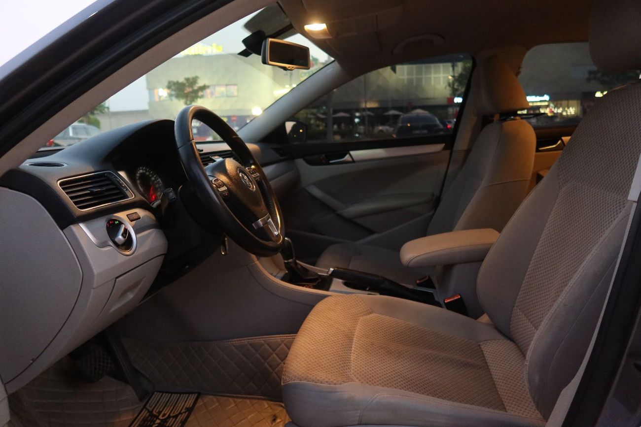 Volkswagen Passat SEL 2.5L