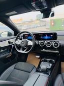 Mercedes-Benz CLA 250 Premium + 2.0L