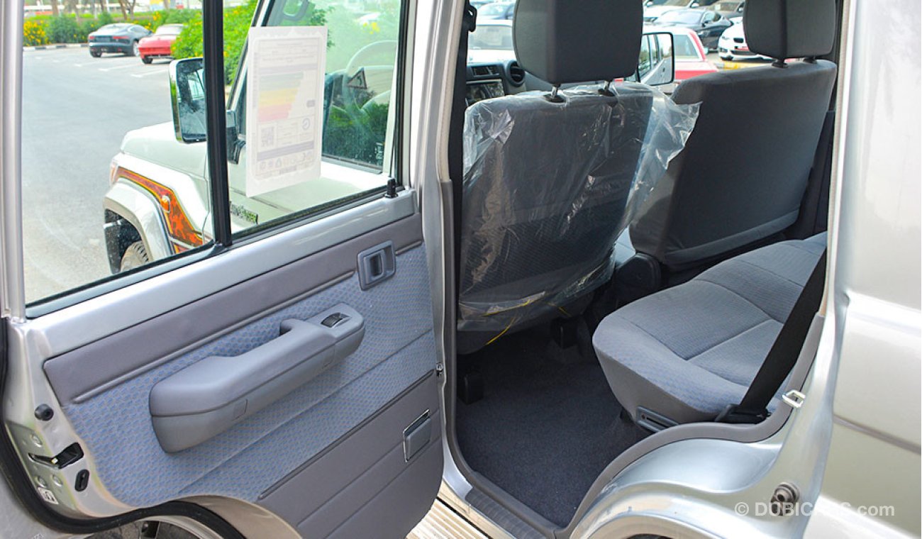 Toyota Land Cruiser Hard Top 76, 4.5 DSL, 6 seats