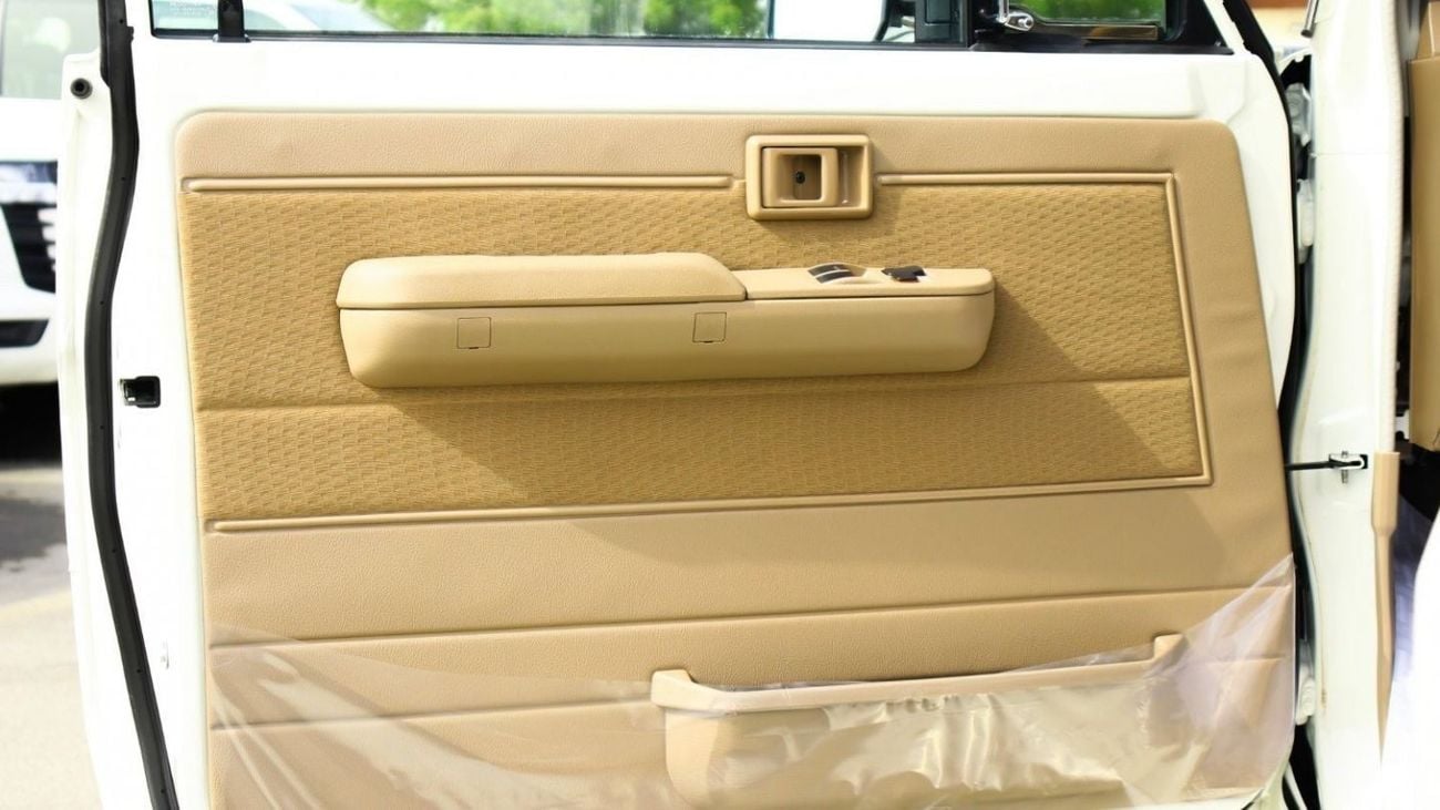 Toyota Land Cruiser Pick Up LIMITED TIME OFFER 2023 | LC 79 HARD TOP PICKUP 4.5L DSL - 4WD - V8,POWER WINDOW - EXPORT ONLY