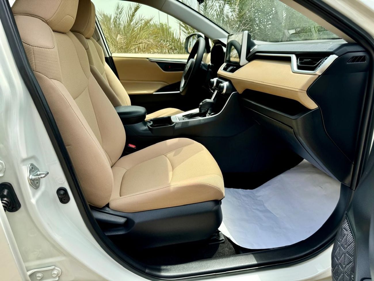 Toyota RAV4 GX 2020 2.5L GCC (1280/-MONTHLY)