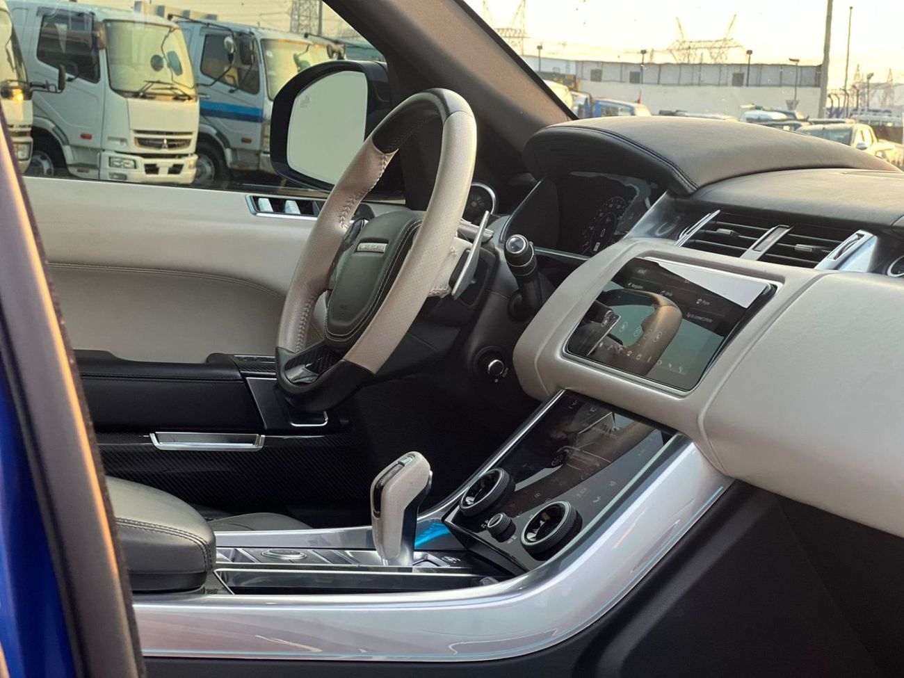 Land Rover Range Rover Sport 2019 Land Rover - Range Rover Sport SVR 5.0L V8 AWD Panoramic- Clean Title - Full Option - Very Well