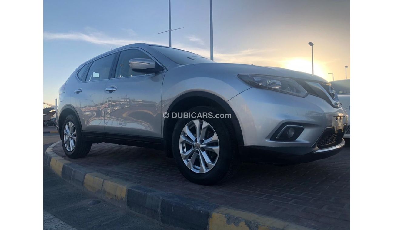 Nissan XTrail Nissan XTrail model 2015 GCC car prefect condition full service full option low mileage