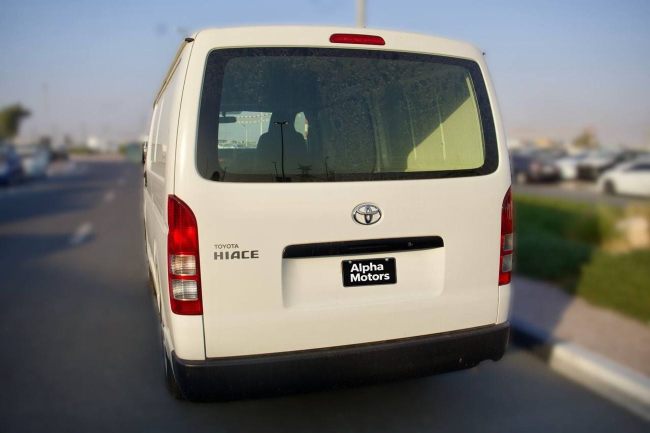 Toyota Hiace DLS - STD ROOF