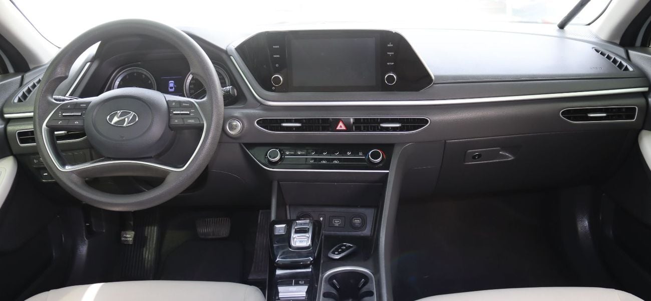 هيونداي سوناتا هيونداى سوناتا خليجى موديل 2020 -2.5L ممشىى 97000 كم  بسعر40000  بحاله ممتازه