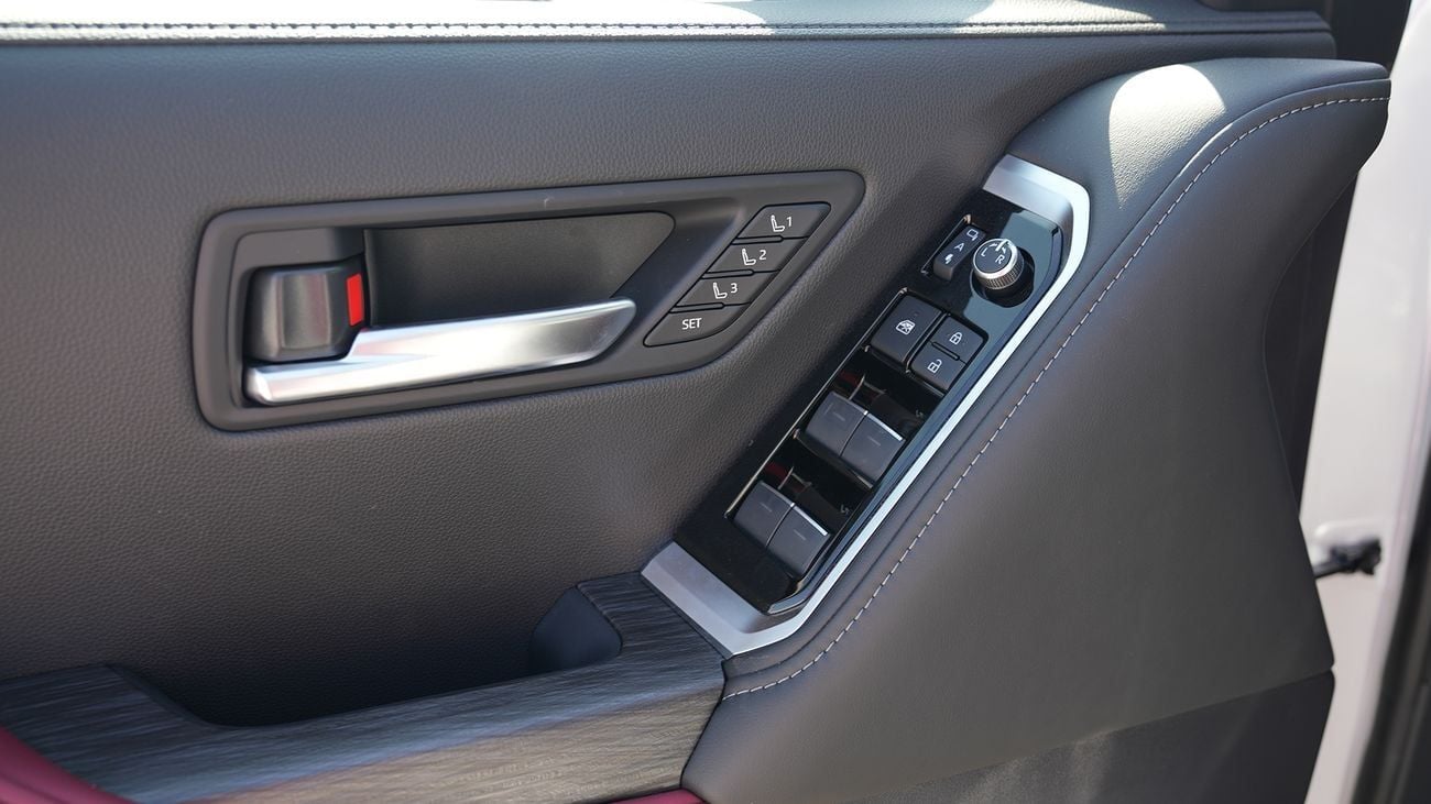 Toyota Land Cruiser GR Sport