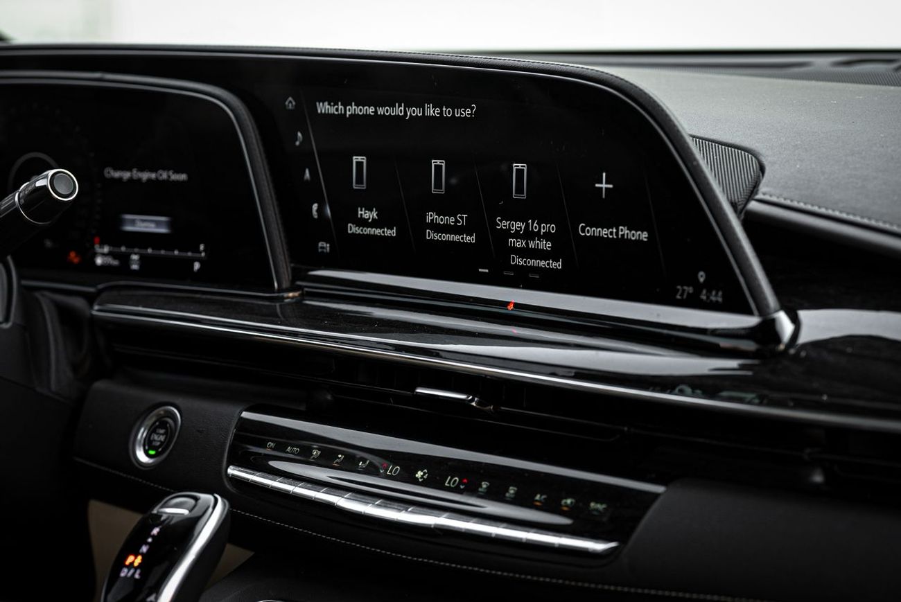 Cadillac Escalade Premium Luxury 6.2L 4WD