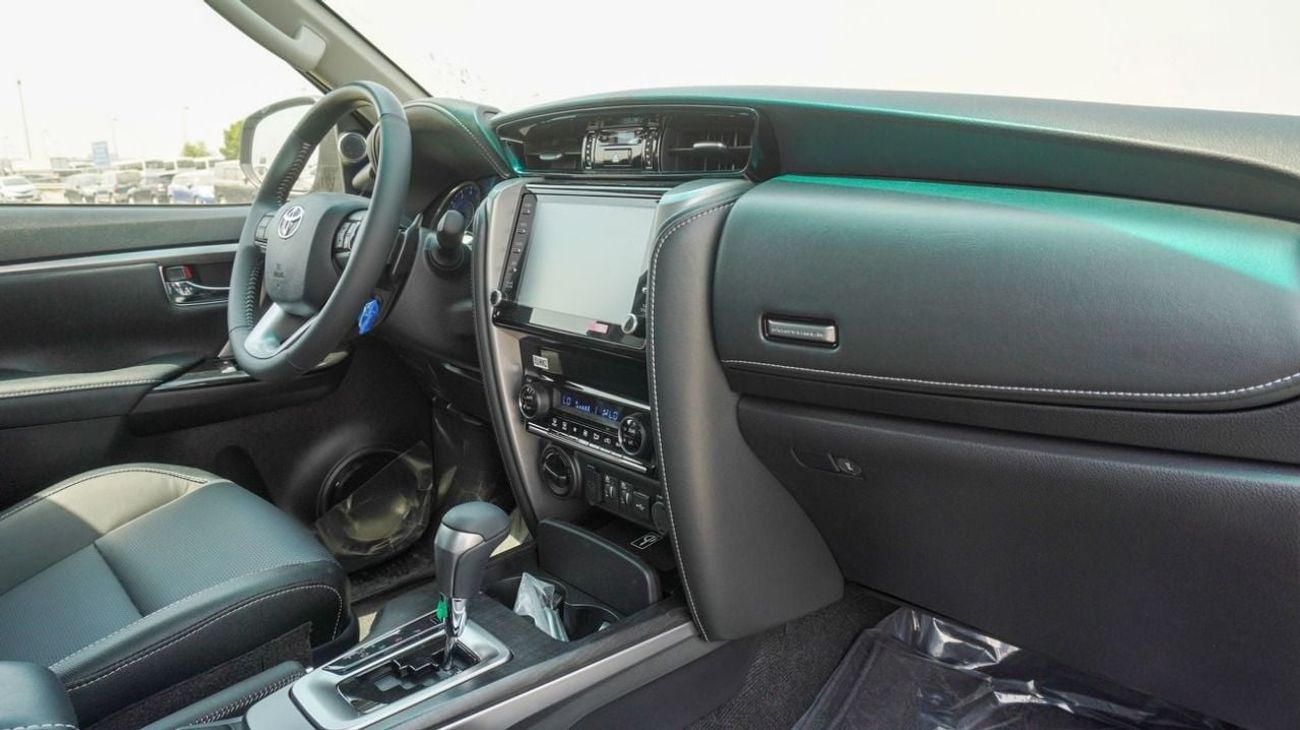 Toyota Fortuner VXR 4.0L (278 HP)