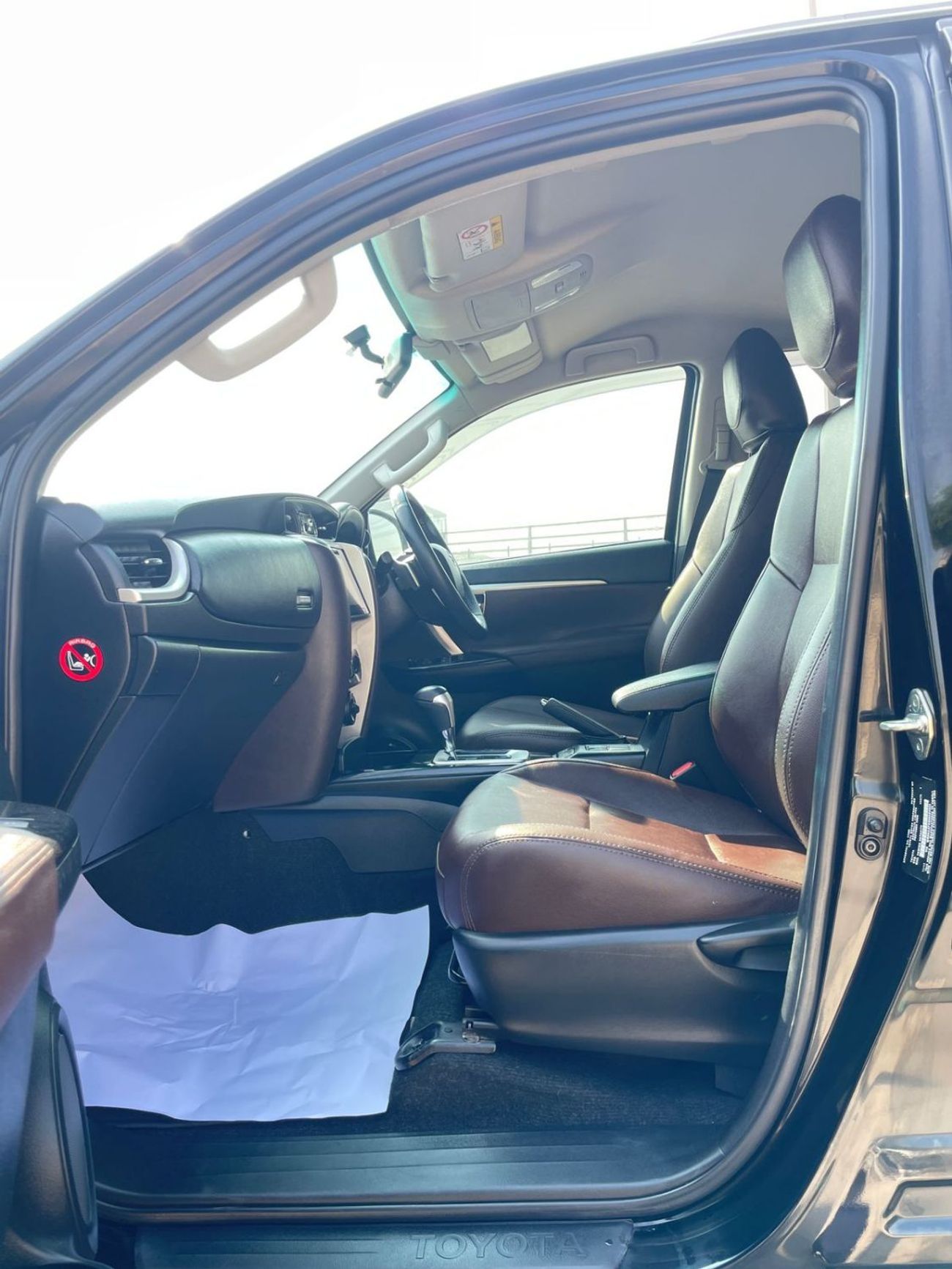 Toyota Fortuner diesel 2.8 liter ,right hand drive only for export available