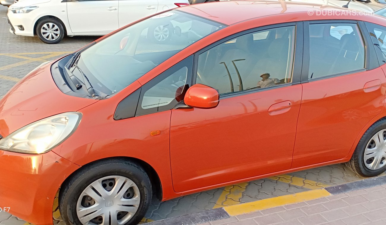 Honda Jazz 2014 GCC  No Accident No Paint A perfect Condition