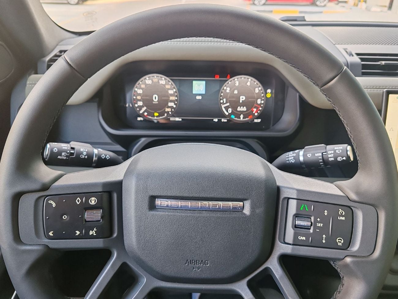 لاند روفر ديفندر P400 110 SE 3.0L (5 Seater)