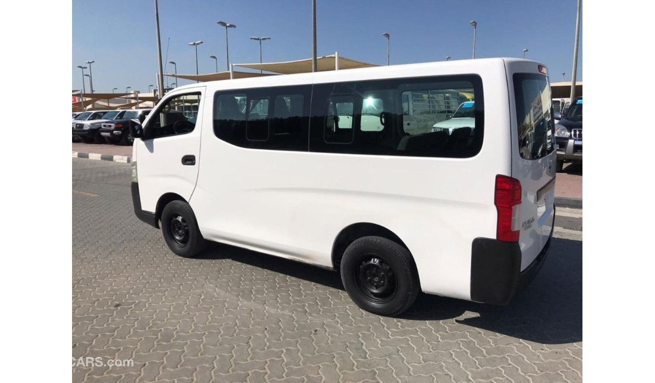 Nissan Urvan Nissan urvan 2015,,,,, diesal,,,, Gcc,,,, very good condition