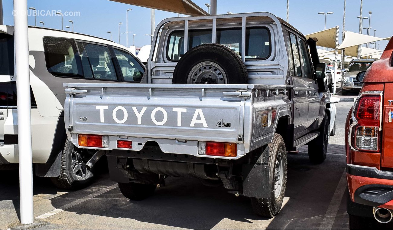 Toyota Land Cruiser Pick Up V8 Diesel MID OPTION MANUAL TRANSMISSION