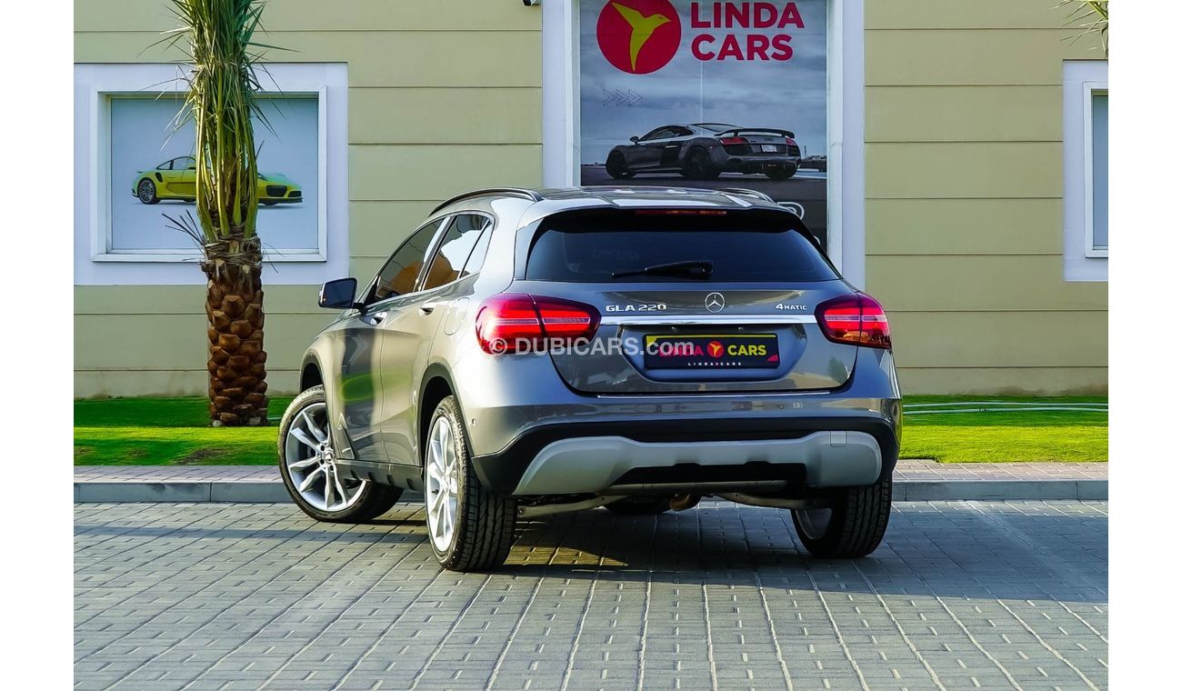 مرسيدس بنز GLA 220 Mercedes-Benz GLA 220 Std