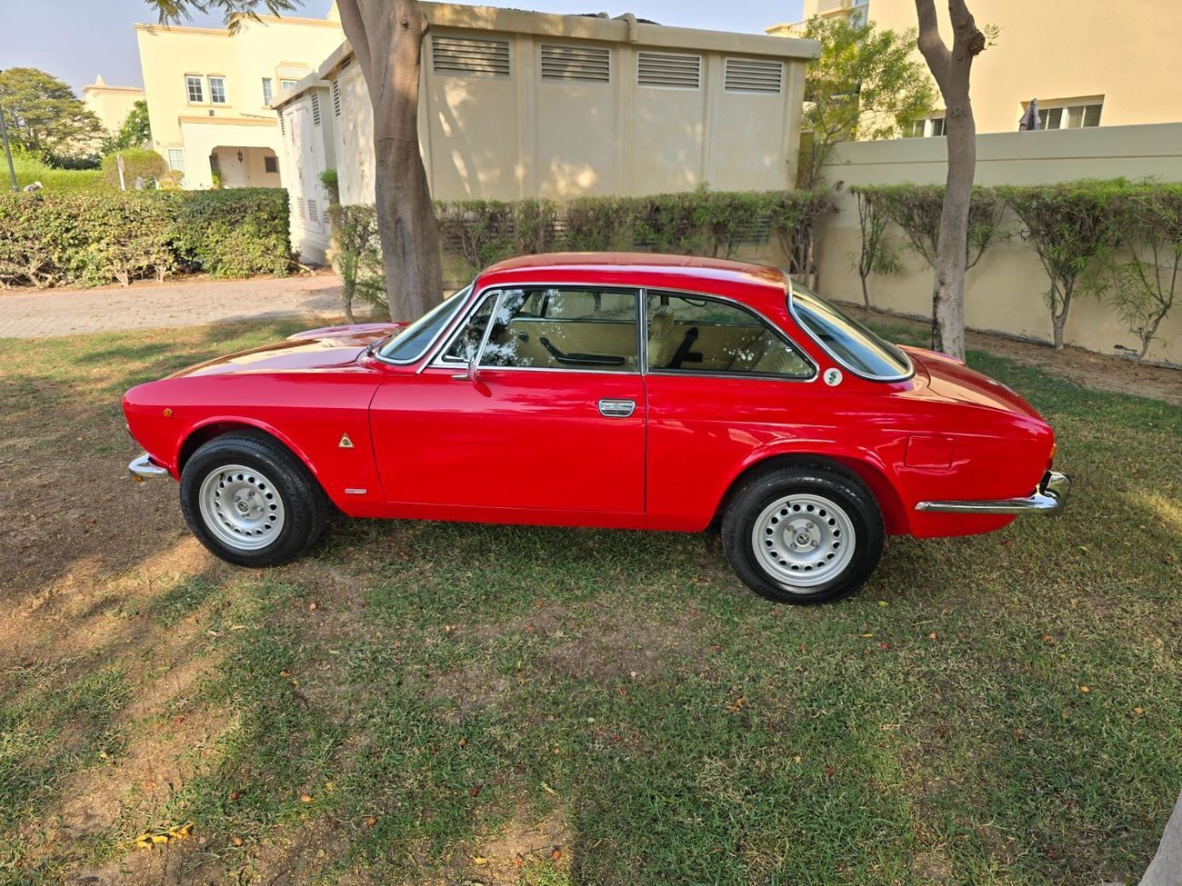 Alfa Romeo GTV ALFA ROMEO GTV 2000 L