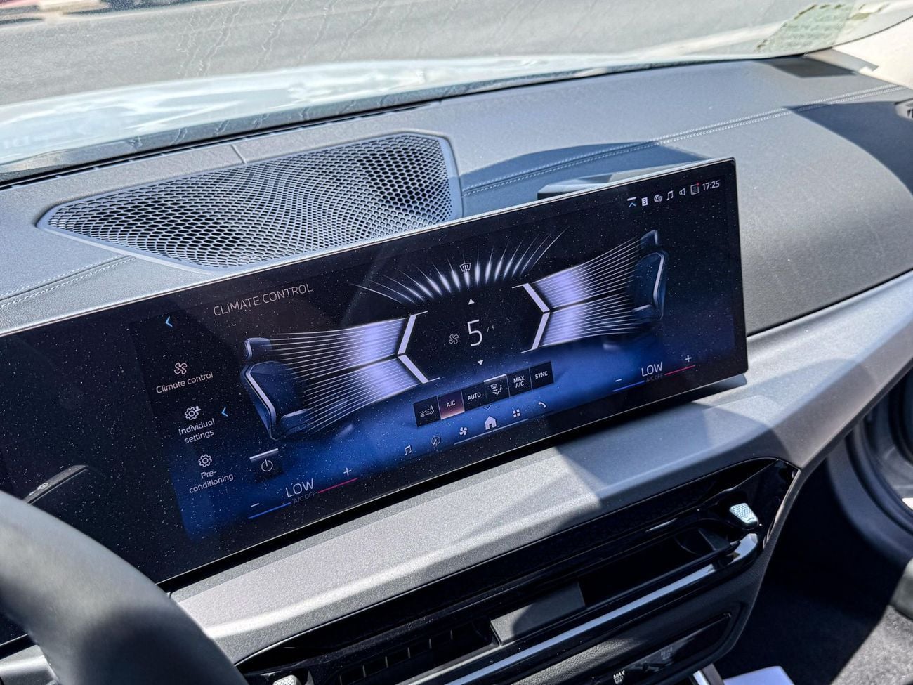 بي أم دبليو i3 EDRIVE35L (NON GCC) 