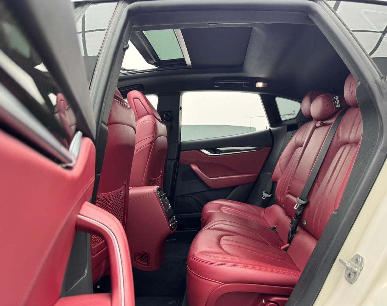 Maserati Levante S 3.0L (424 HP) 2017 Maserati  Levante S, Service History, Excellent Condition, Low Km, GCC