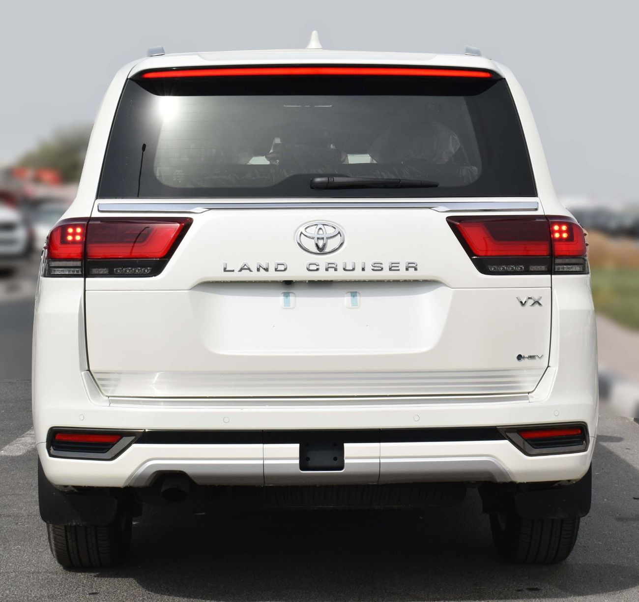 Toyota Land Cruiser VX 3.5L HYBRID