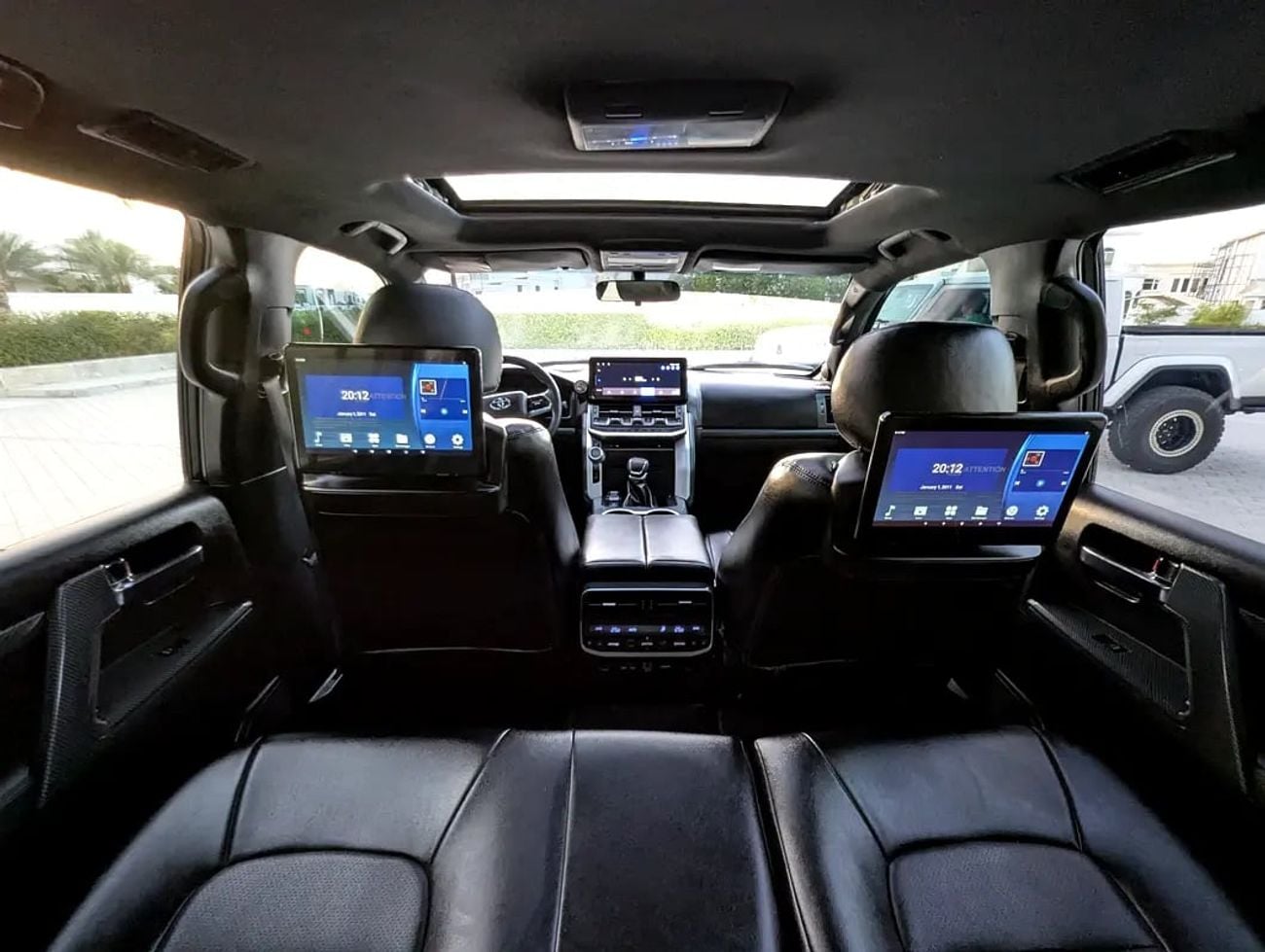 تويوتا لاند كروزر GXR Facelifted With Interior and Exterior | GCC Specs | V6 Engine