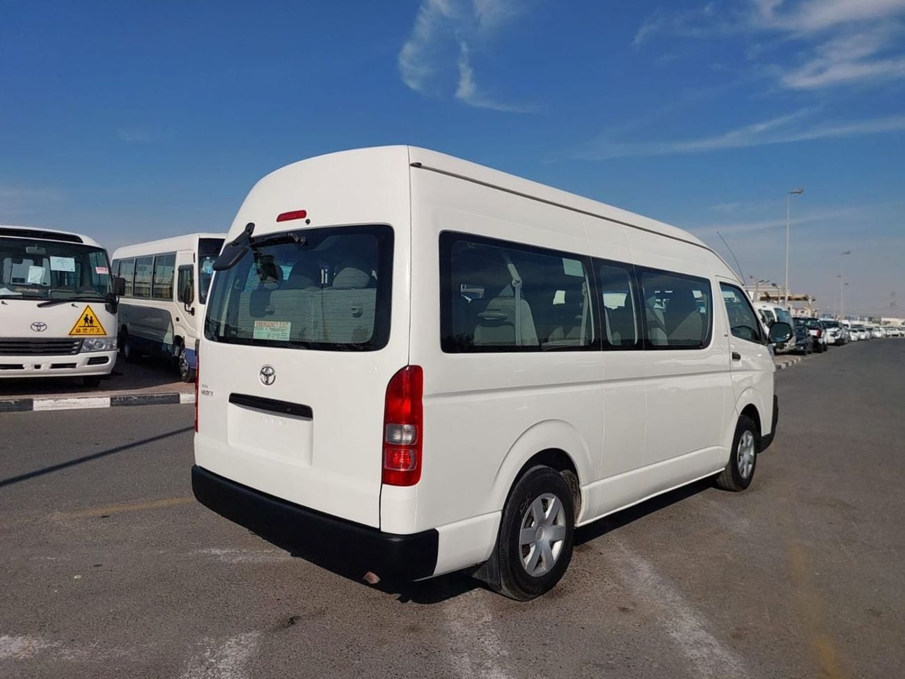 تويوتا هاياس TOYOTA HIACE COMMUTER VAN RHD 2006 MODEL 2.5 L DIESEL MANUAL(PM15390)