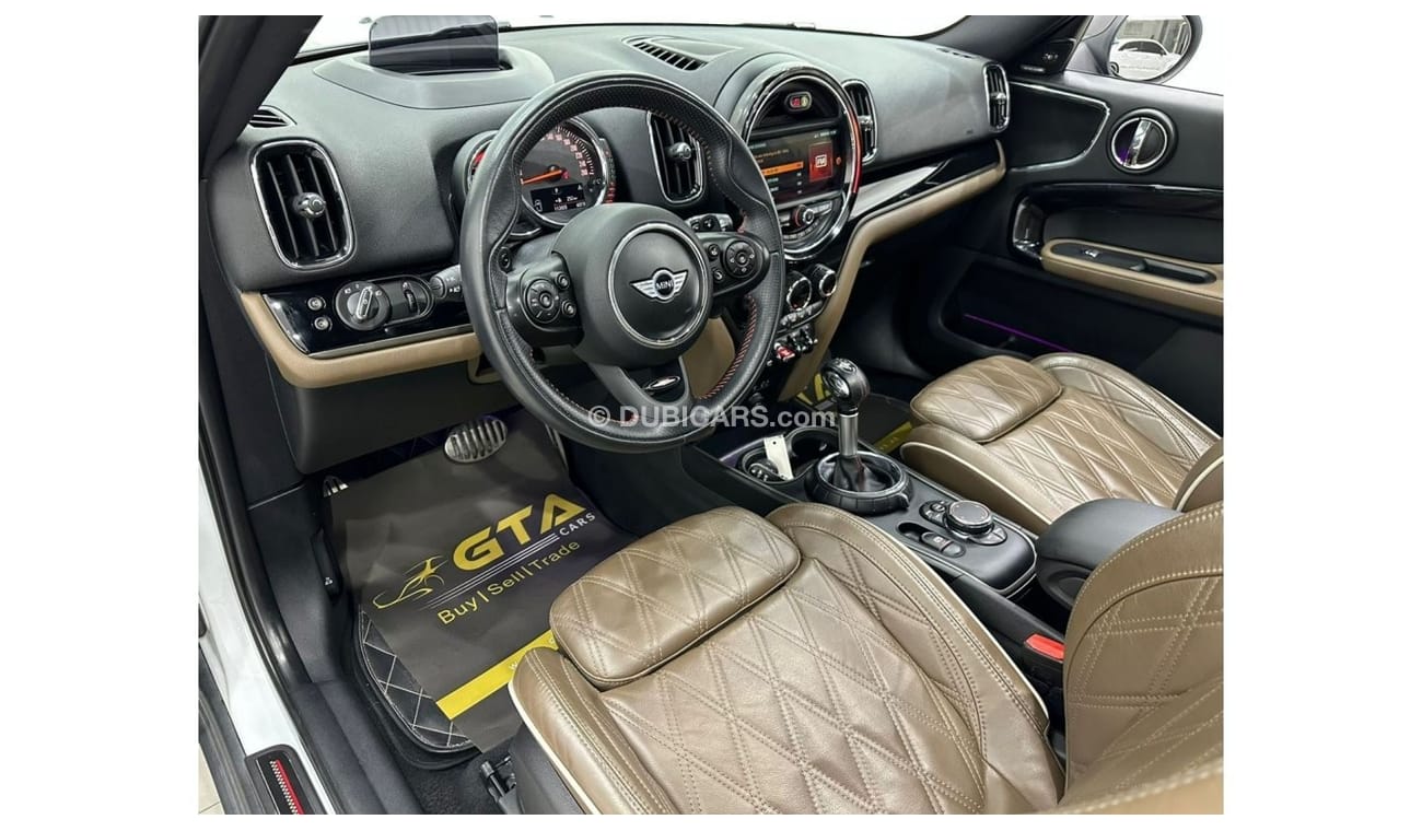 Mini Cooper S Countryman 2017 Mini Countryman , Full Service History, Warranty, GCC