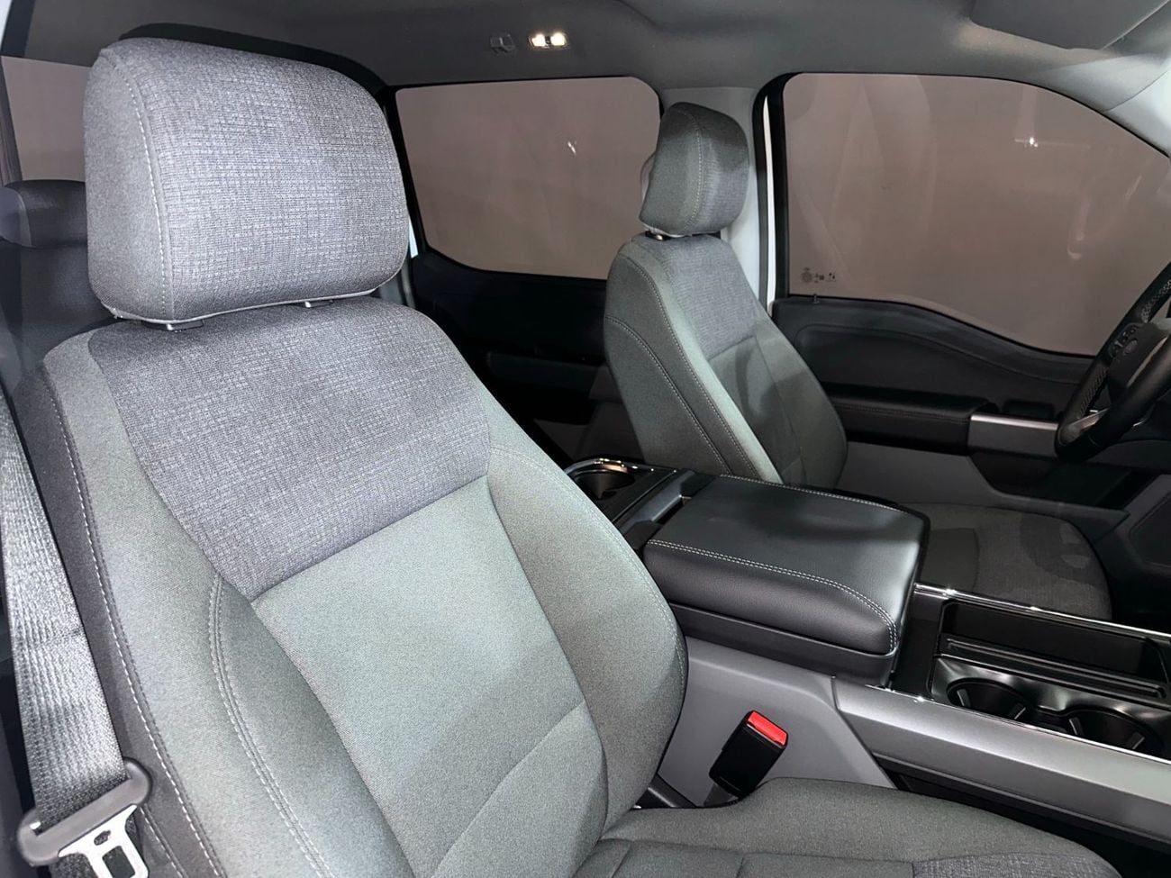 Ford F-150 XLT CREW CAB /F1-1325S/AL TAYER MOTOROS/ AL QOUZ SHOWROOM