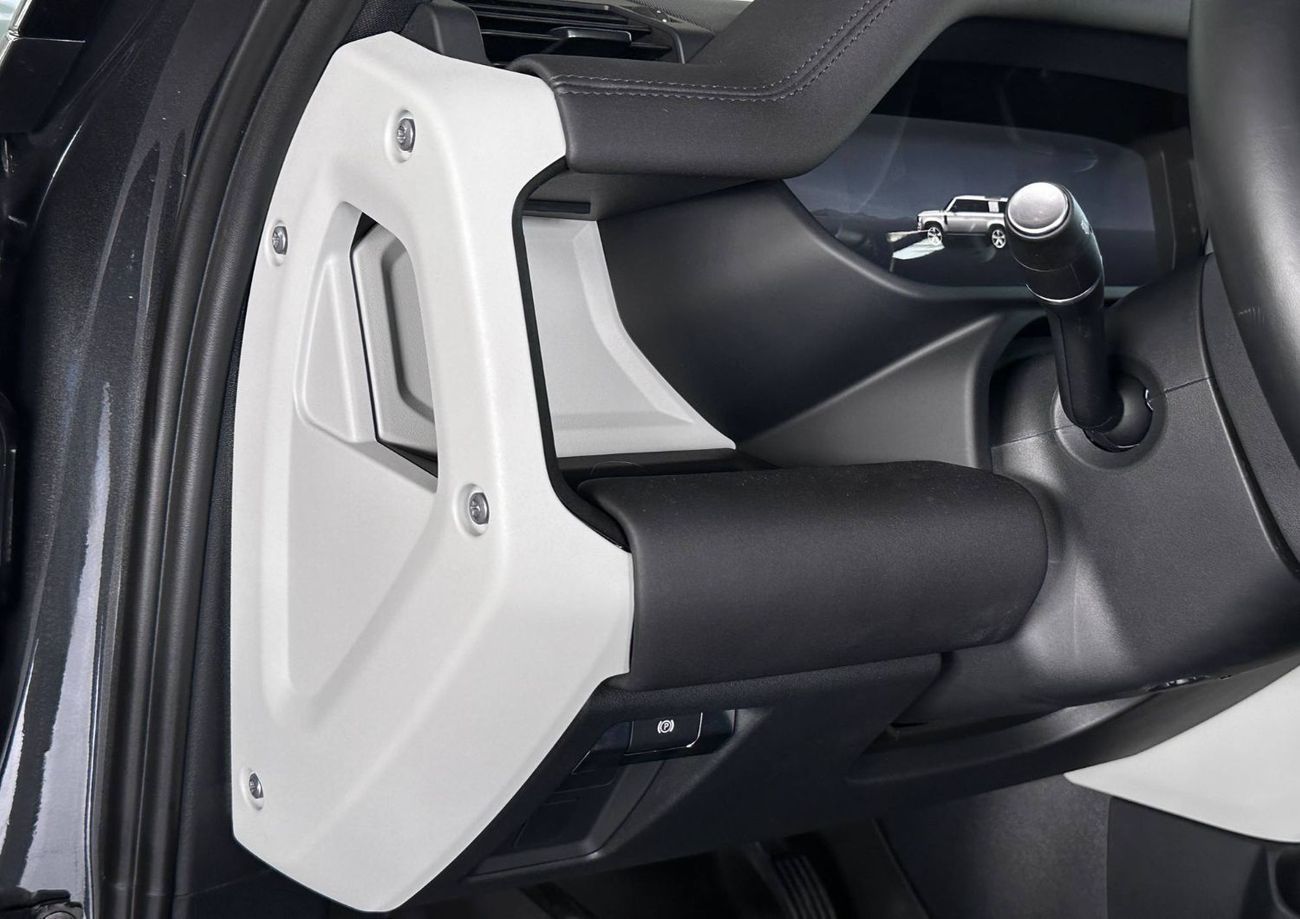 Land Rover Defender P400 Full options with one year warranty