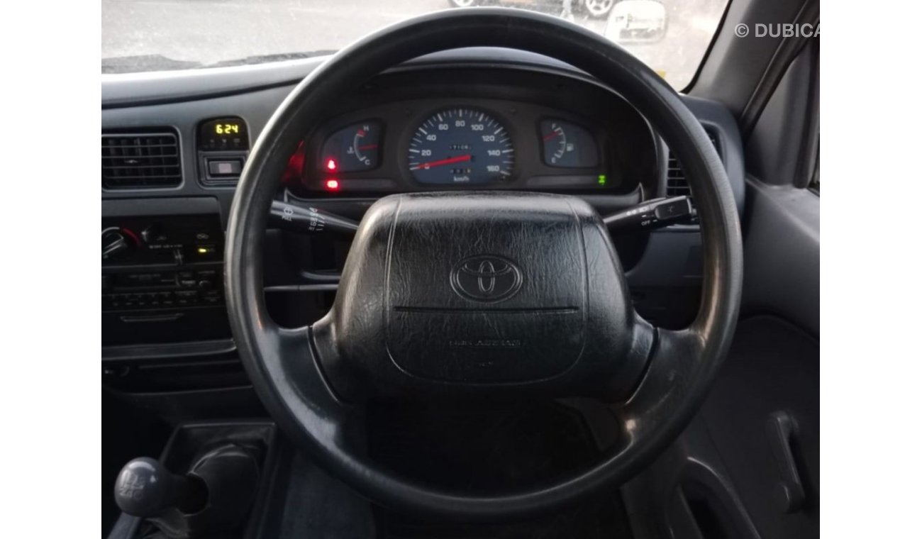 تويوتا هيلوكس TOYOTA HILUX PICK UP RIGHT HAND DRIVE  (PM1546)