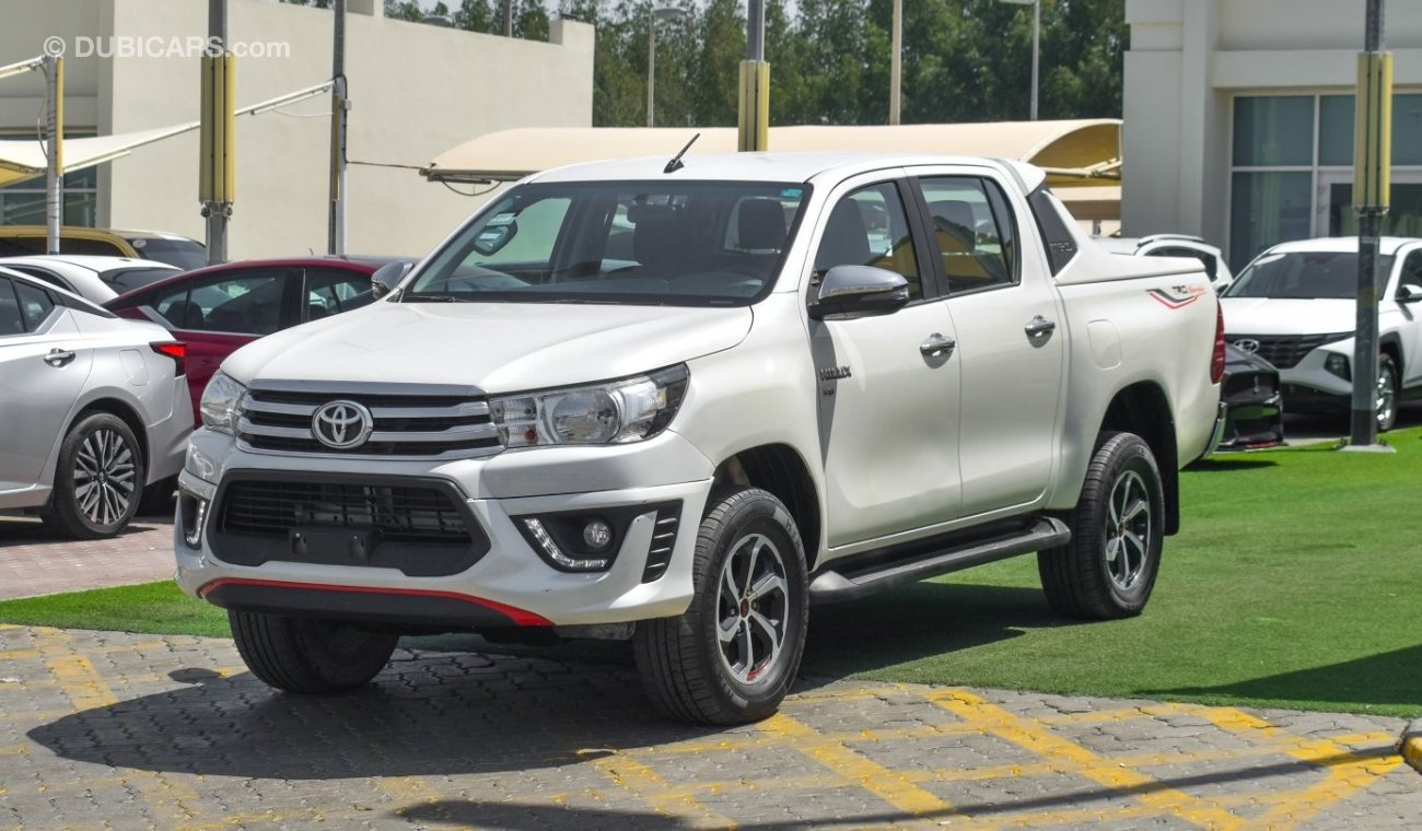 Toyota Hilux SR5